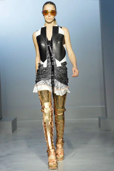 Look 37
